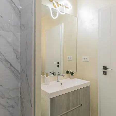 Cozy Luxury Collection - Premium 3* ブラショフ