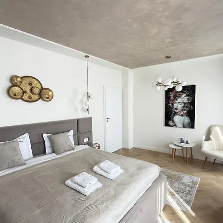 Cozy Luxury Collection - Premium 3* ブラショフ