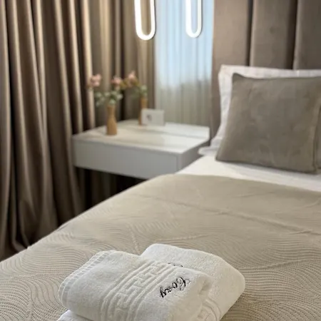 アパート Cozy Luxury Collection - Premium ブラショフ